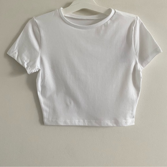 WILD FABLE NWT Baby Tee Shirt Crop White Stretch Crew Neck - Picture 4 of 12